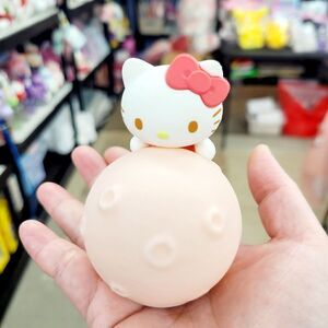 Brand New Sanrio Hello Kitty Small Bed Light